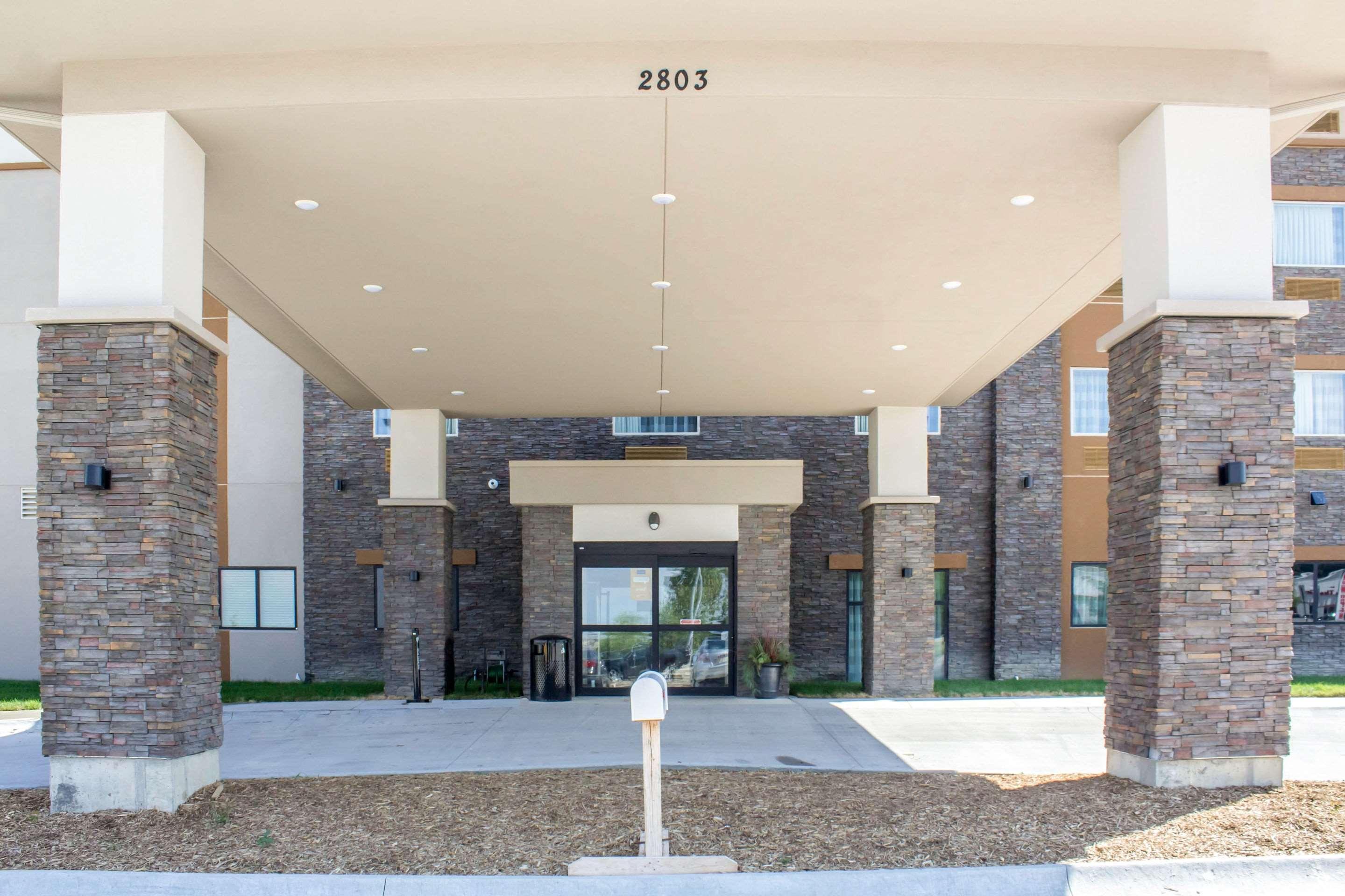 Sleep Inn & Suites Lincoln University Area Exterior foto
